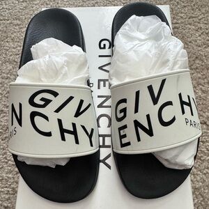 Givenchy Monochrome Embossed Slides 33EU/US 1.5-2